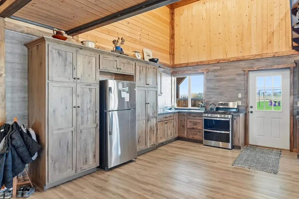 56257 Hillside Road St Ignatius MT 59865
