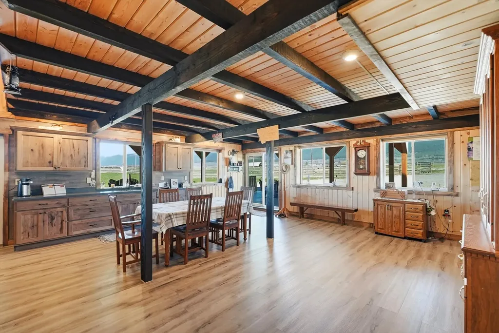 56257 Hillside Road St Ignatius MT 59865