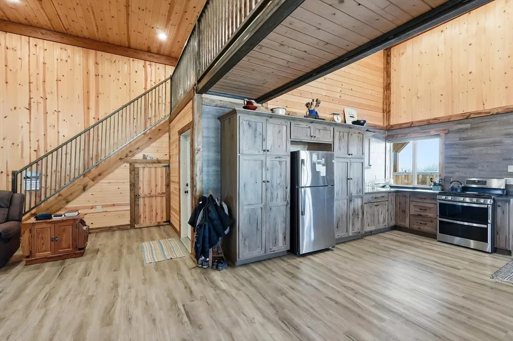 56257 Hillside Road St Ignatius MT 59865