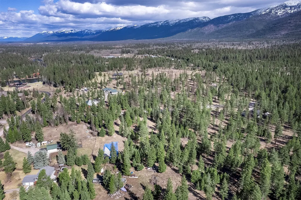 7 Trinkus Lane Bigfork MT 59911