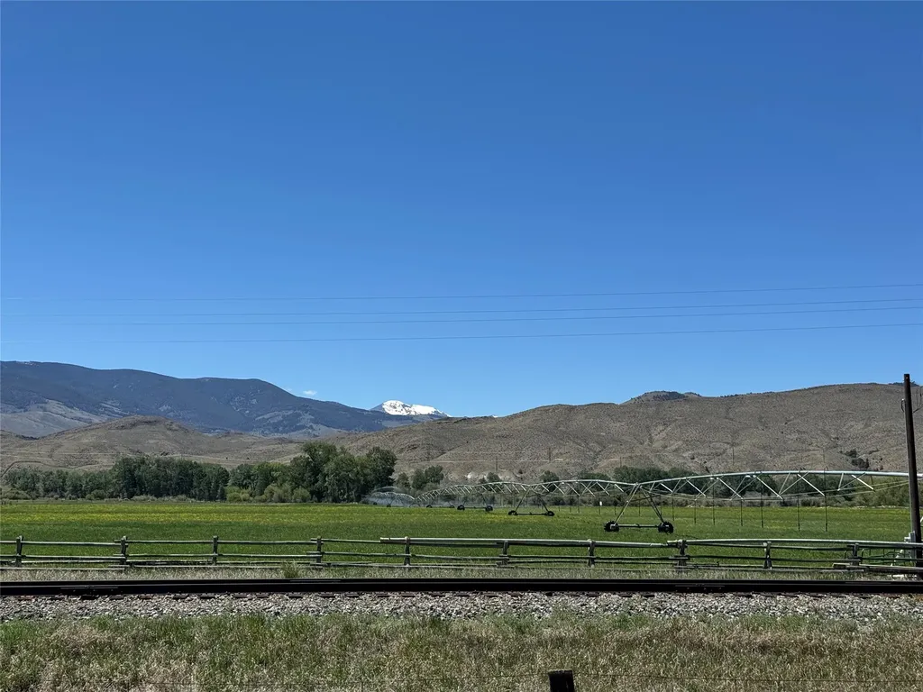 263 W Bovine Way Melrose MT 59743