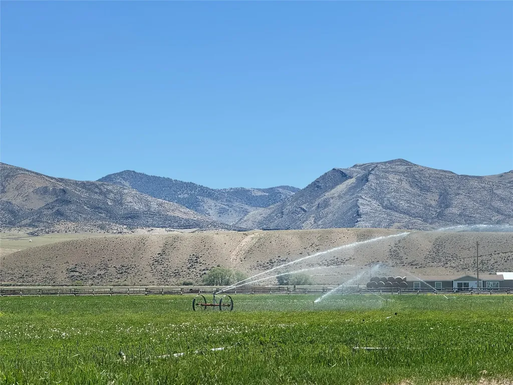 263 W Bovine Way Melrose MT 59743