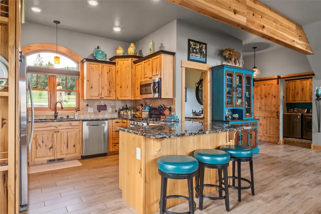 46024 Meadowlark Lane Big Arm MT 59910