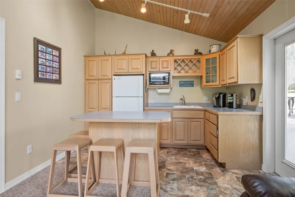 46024 Meadowlark Lane Big Arm MT 59910