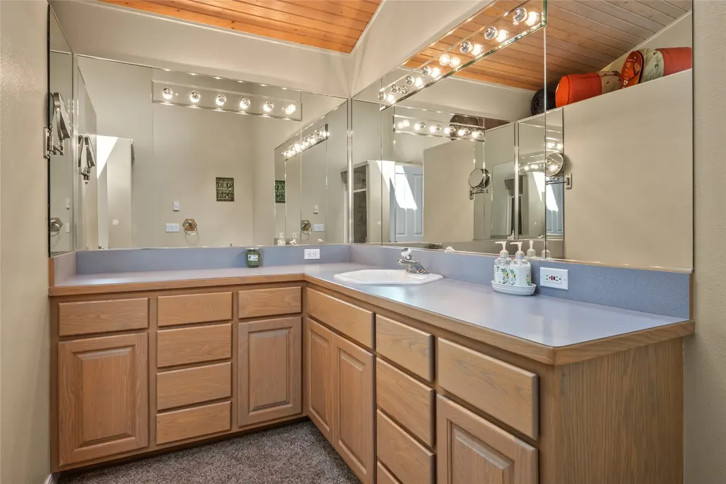 46024 Meadowlark Lane Big Arm MT 59910