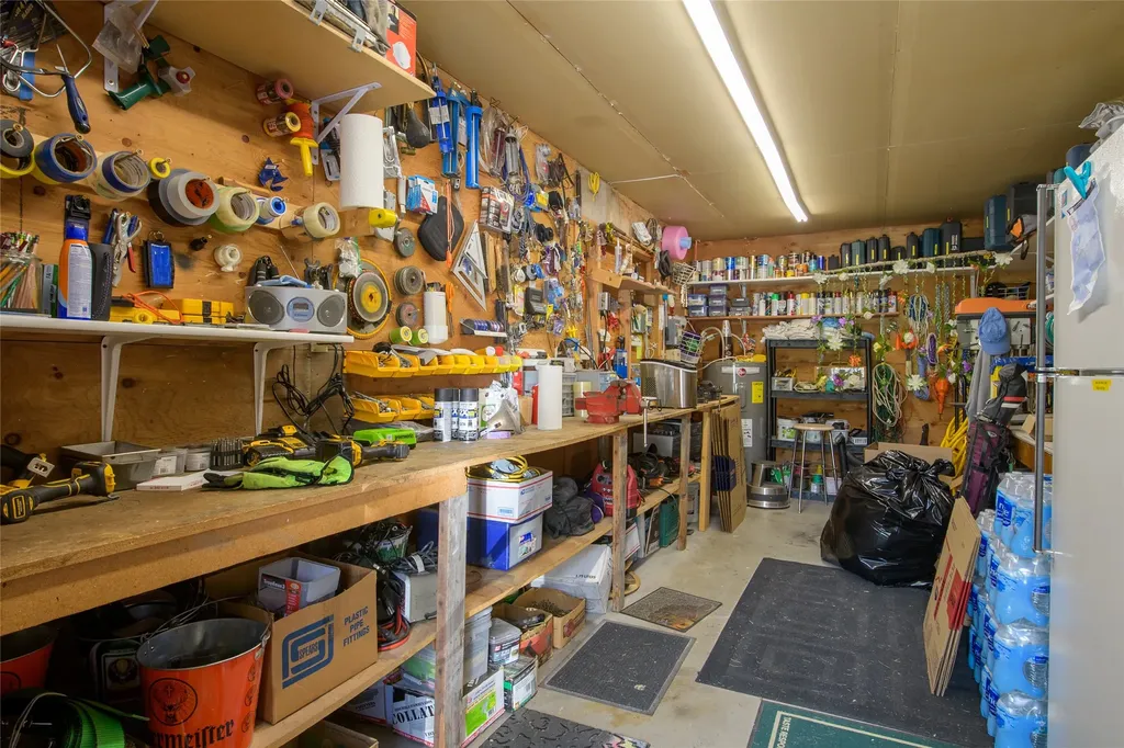 46024 Meadowlark Lane Big Arm MT 59910