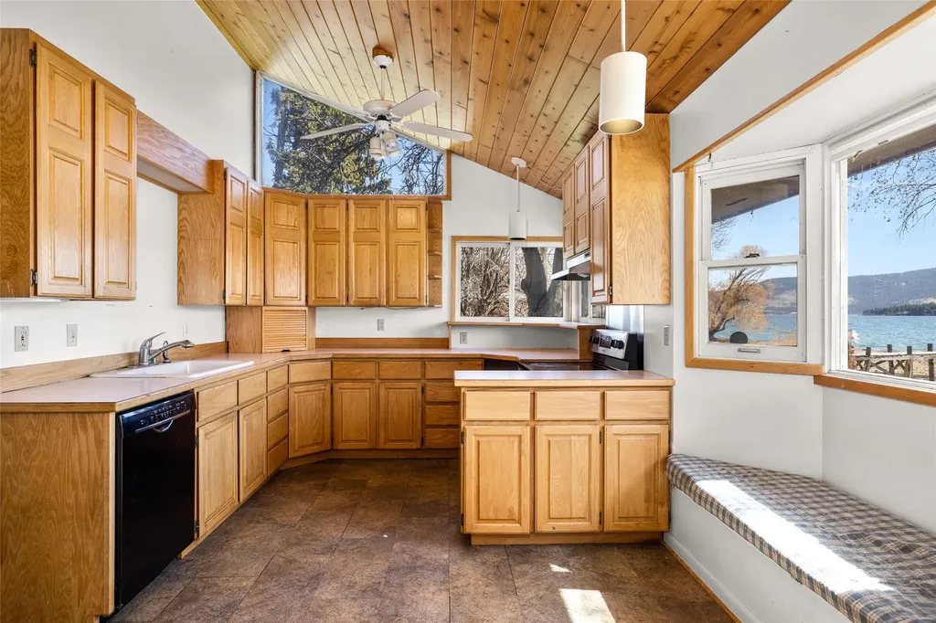 46415 Grants Lane Elmo MT 59915