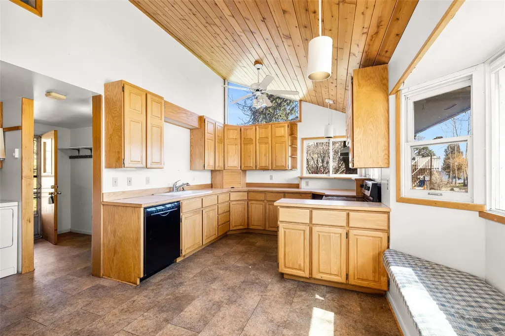 46415 Grants Lane Elmo MT 59915