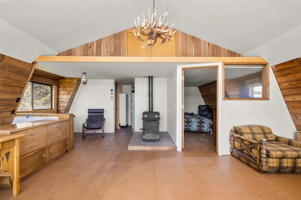 46415 Grants Lane Elmo MT 59915