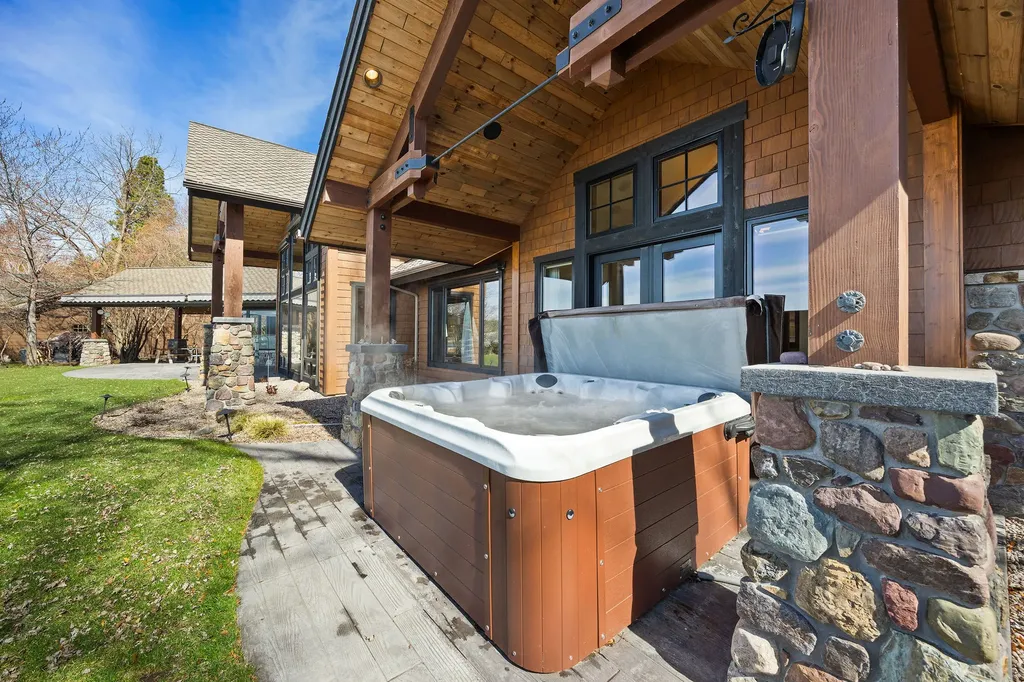 34471 Staves Lane Polson MT 59860