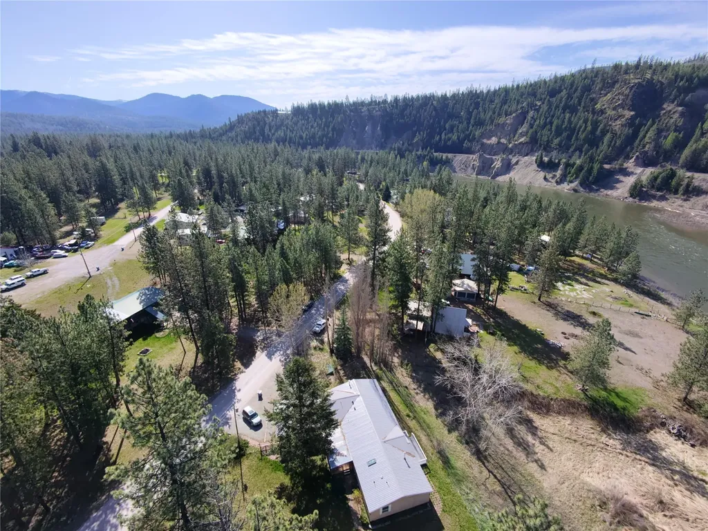 1595 River Bend Road Superior MT 59872