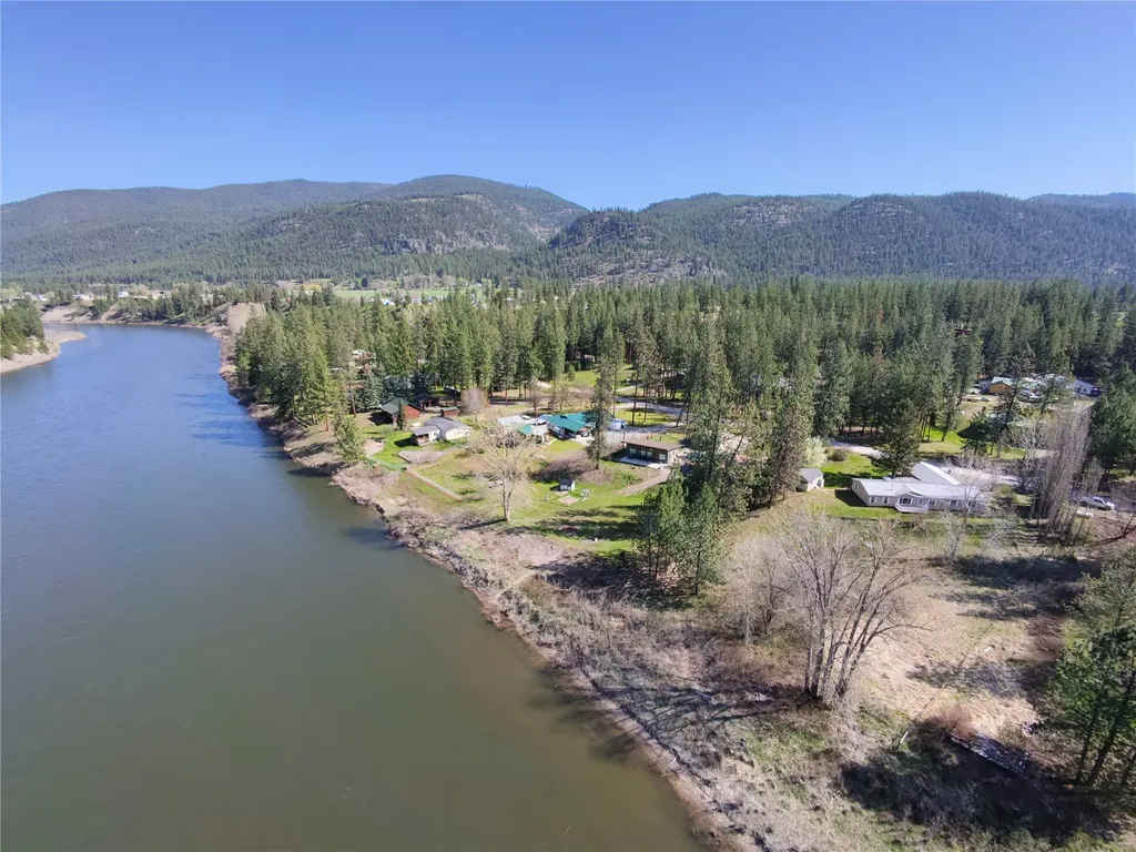 1595 River Bend Road Superior MT 59872