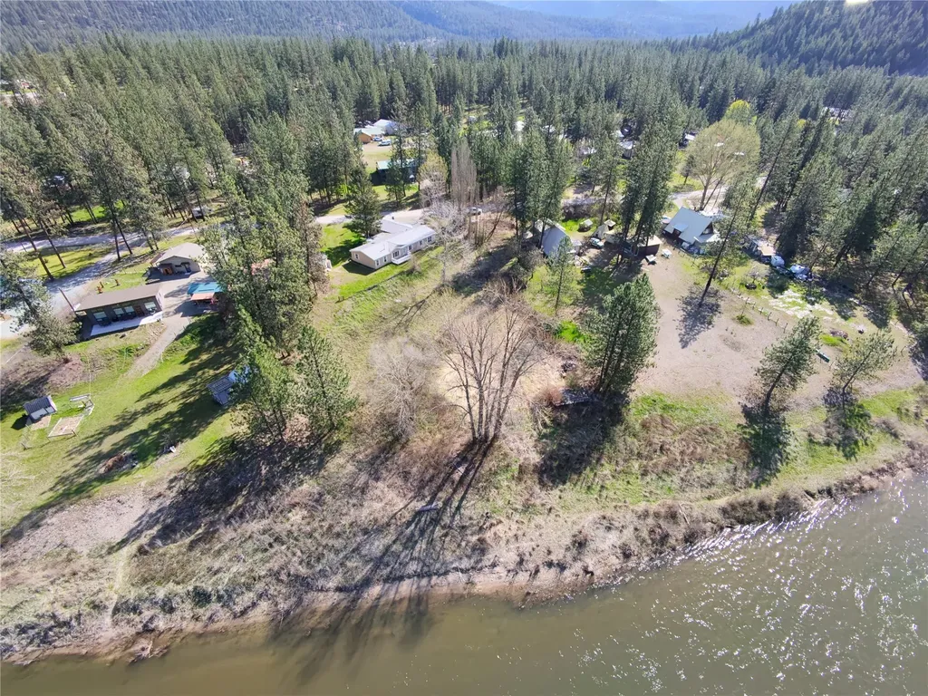 1595 River Bend Road Superior MT 59872