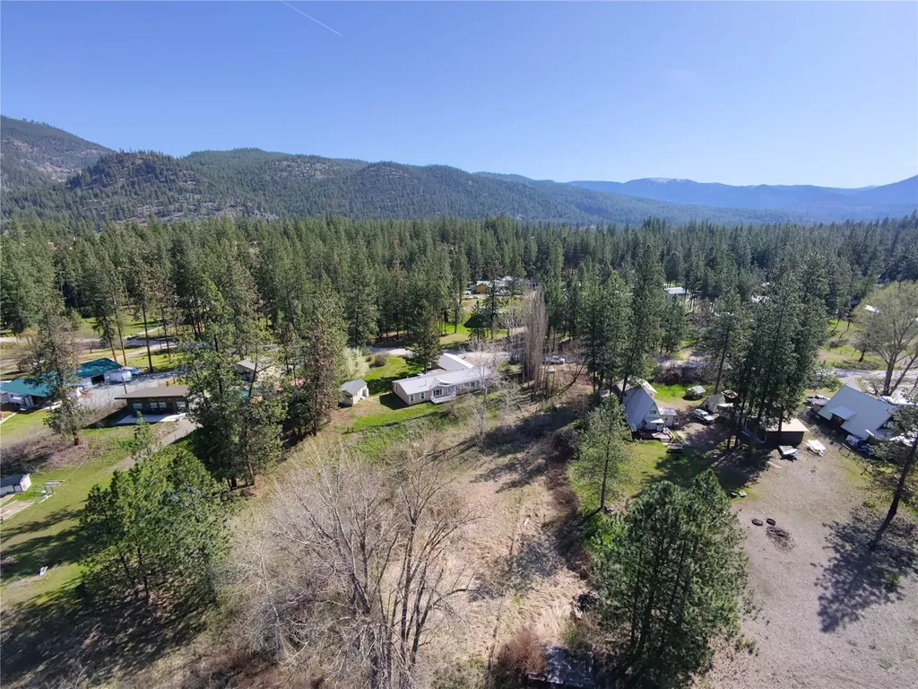 1595 River Bend Road Superior MT 59872