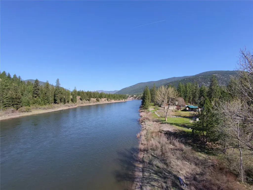 1595 River Bend Road Superior MT 59872
