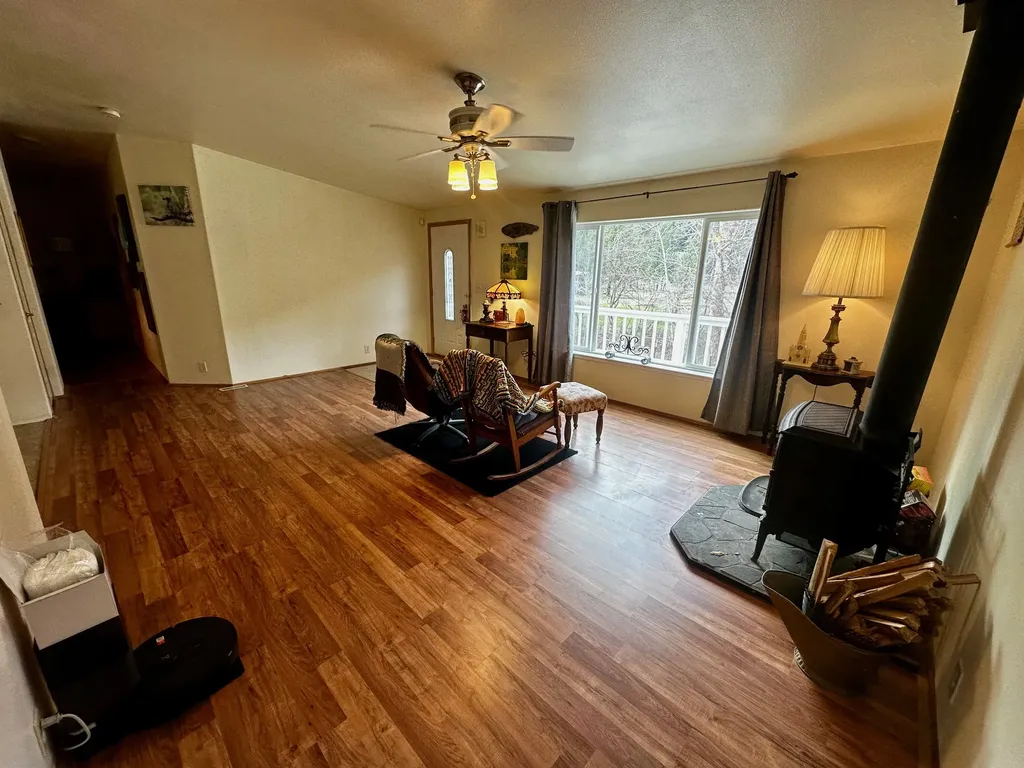 1595 River Bend Road Superior MT 59872