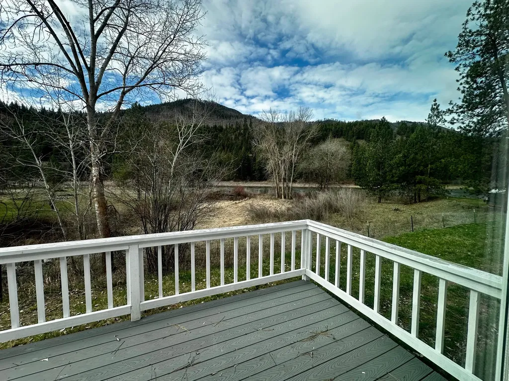 1595 River Bend Road Superior MT 59872