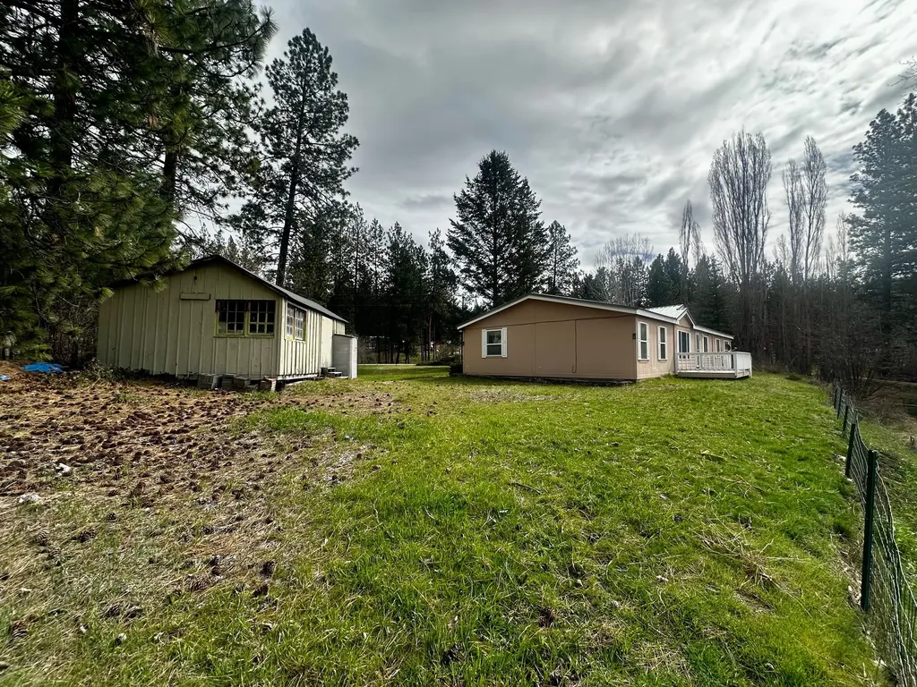 1595 River Bend Road Superior MT 59872