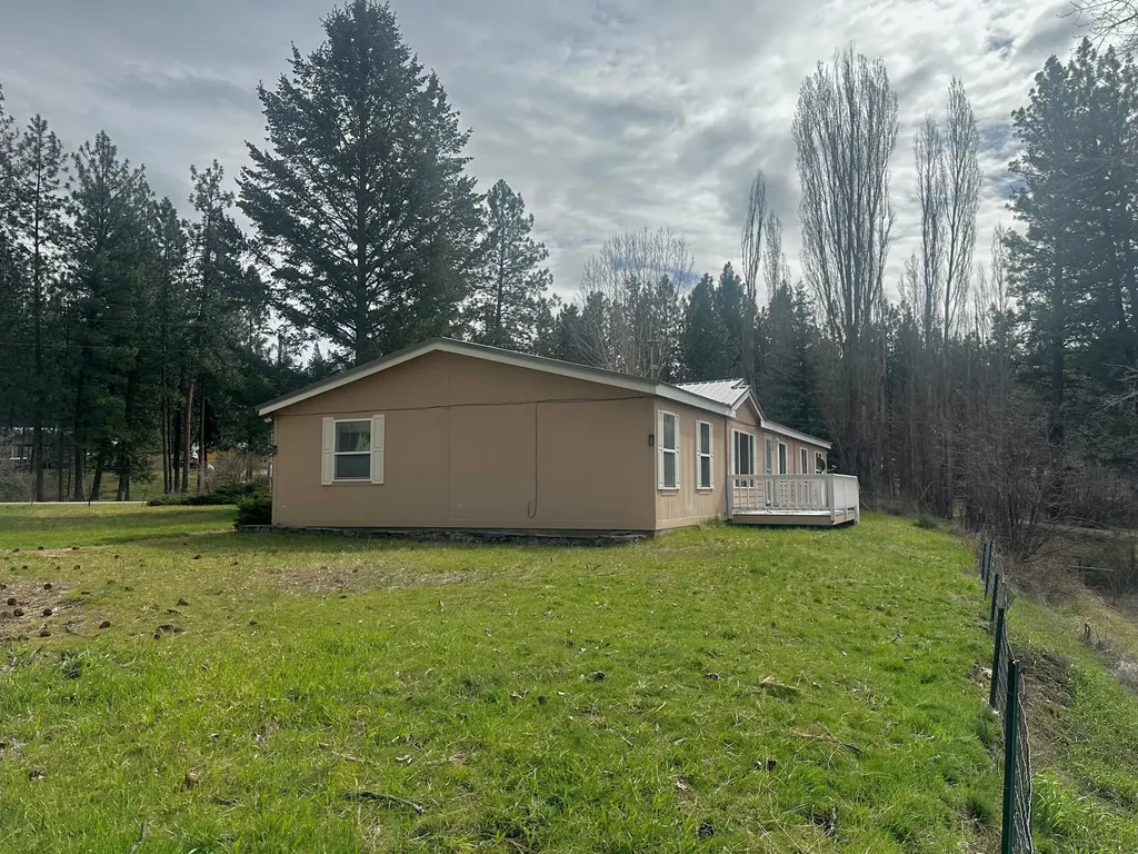 1595 River Bend Road Superior MT 59872