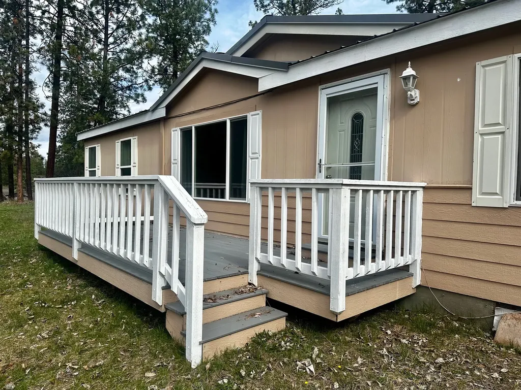 1595 River Bend Road Superior MT 59872