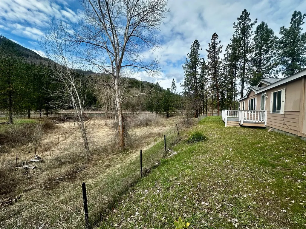 1595 River Bend Road Superior MT 59872