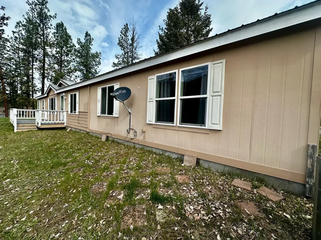 1595 River Bend Road Superior MT 59872