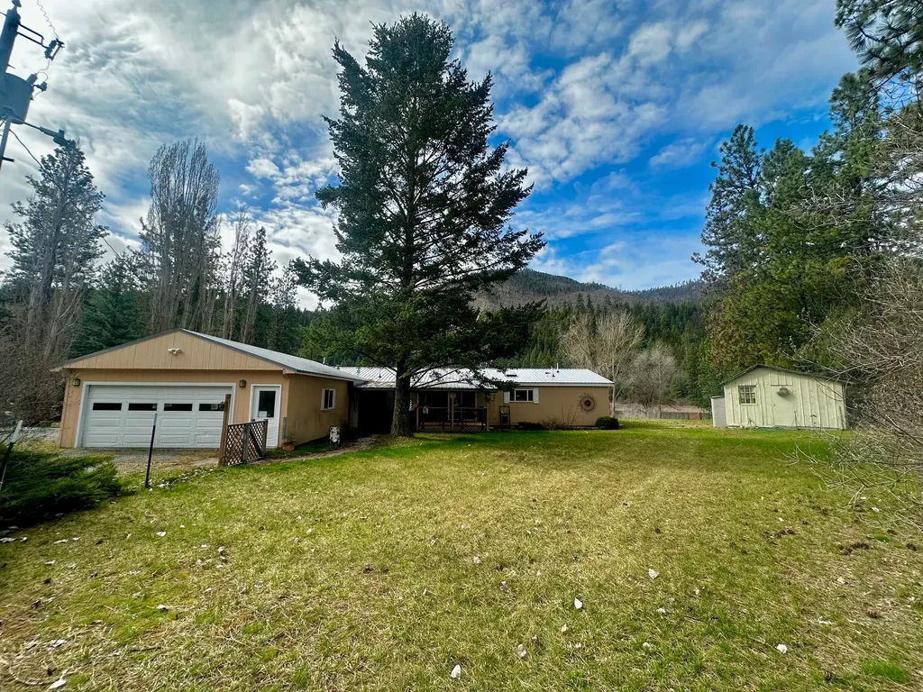 1595 River Bend Road Superior MT 59872