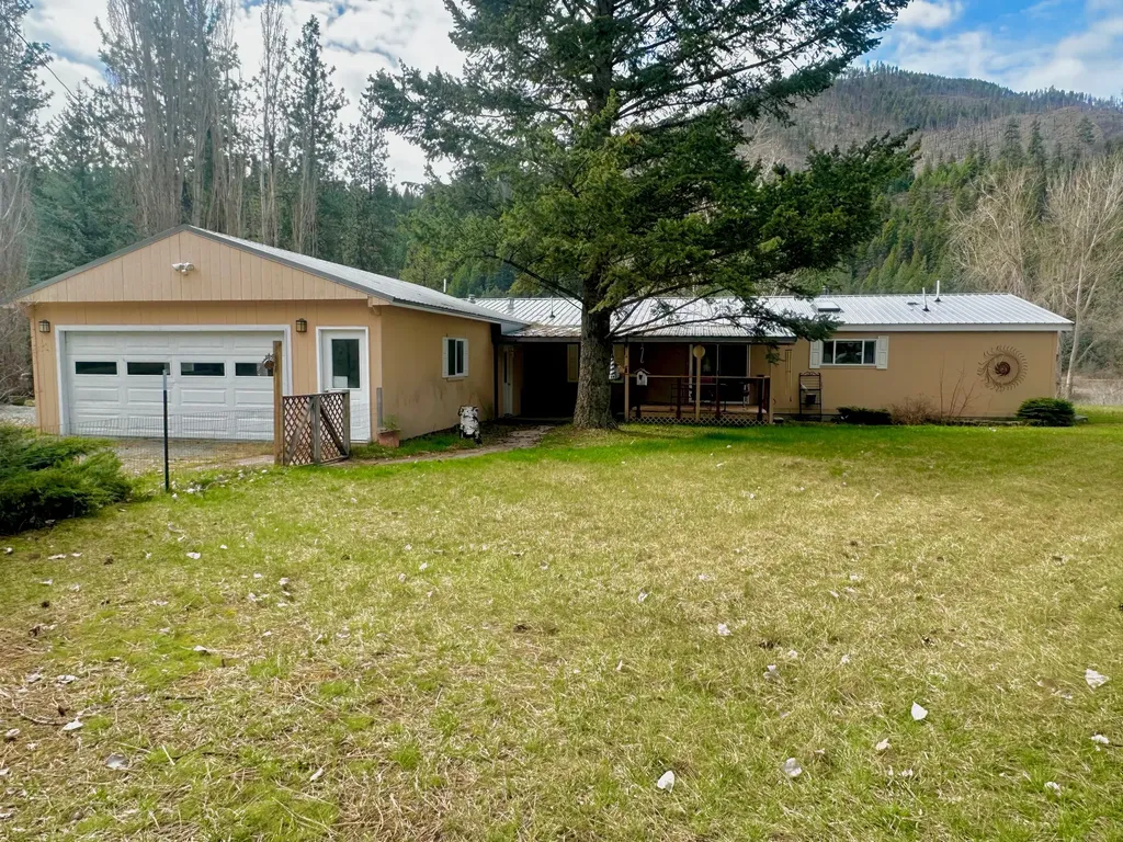 1595 River Bend Road Superior MT 59872