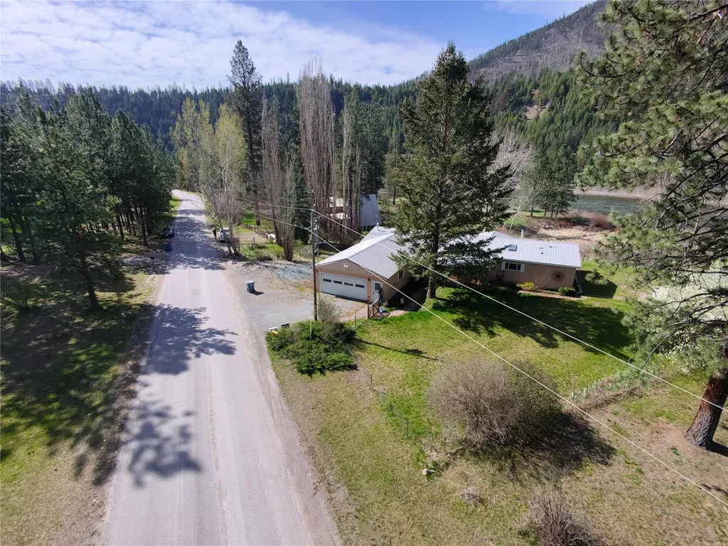 1595 River Bend Road Superior MT 59872