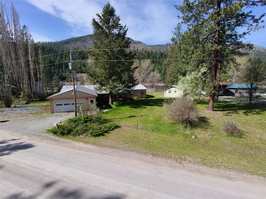1595 River Bend Road Superior MT 59872