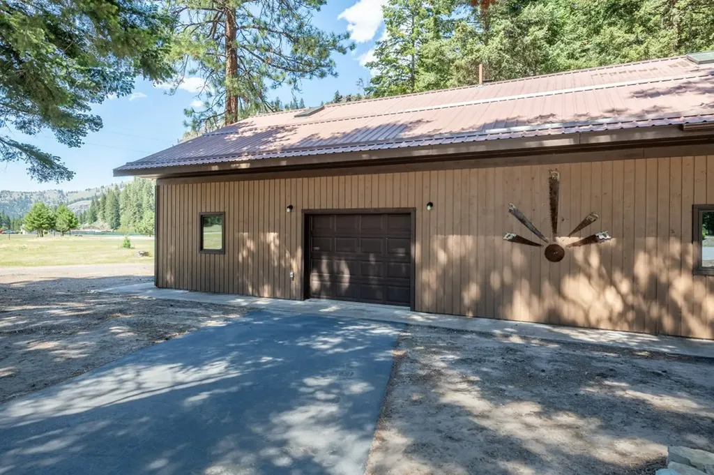 706 Rock Creek Road Clinton MT 59825