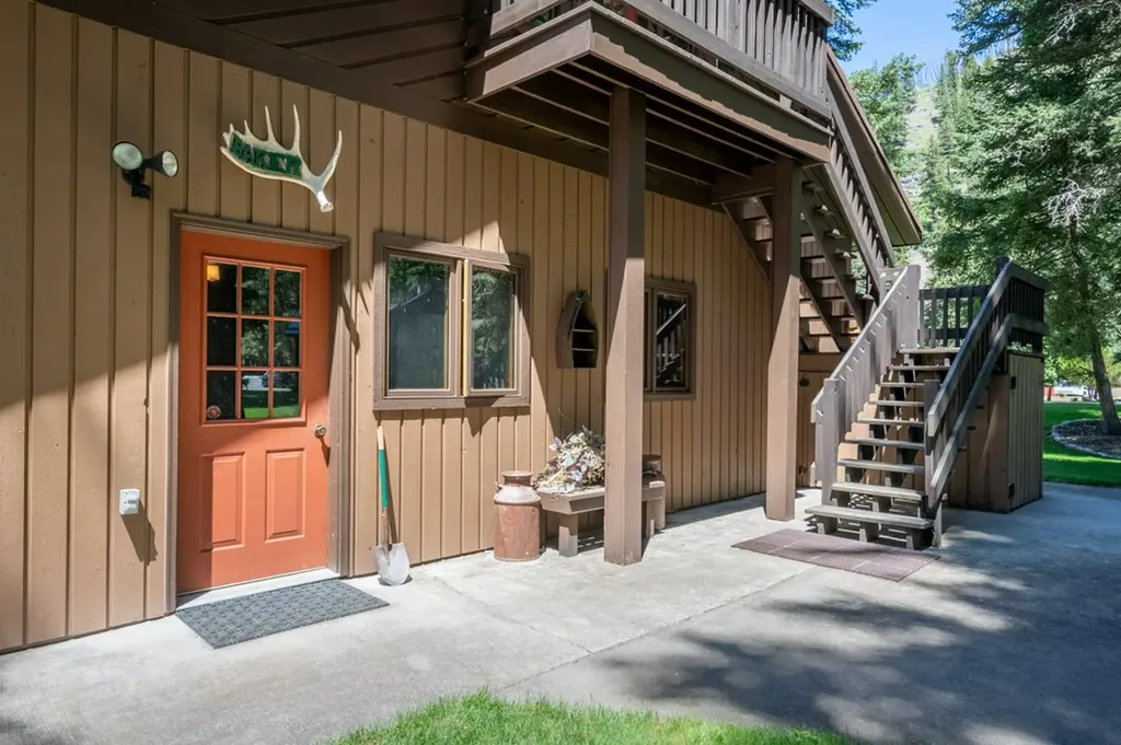 706 Rock Creek Road Clinton MT 59825