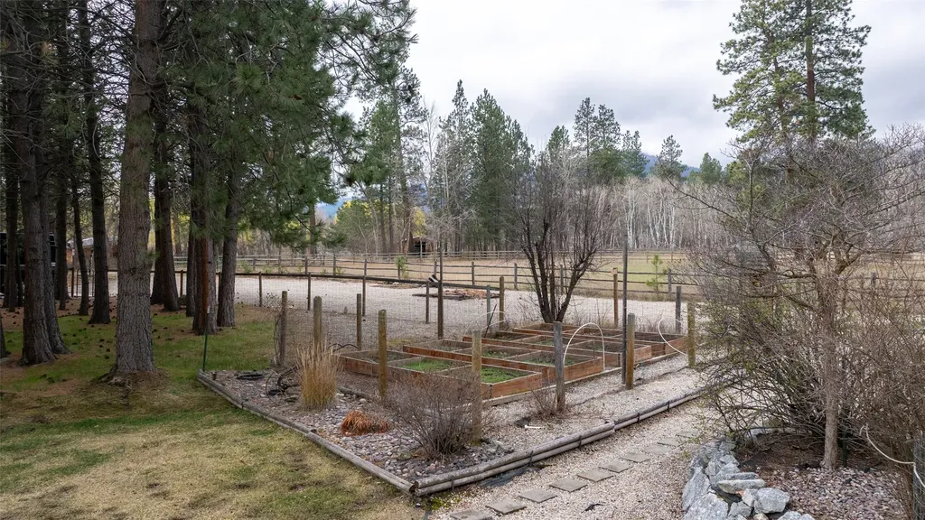 234 Bridle Trail Stevensville MT 59870