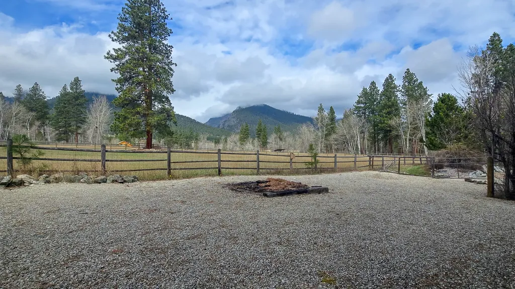 234 Bridle Trail Stevensville MT 59870
