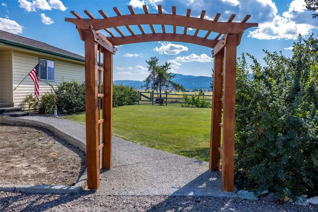 192 Gray Lane Kalispell MT 59901