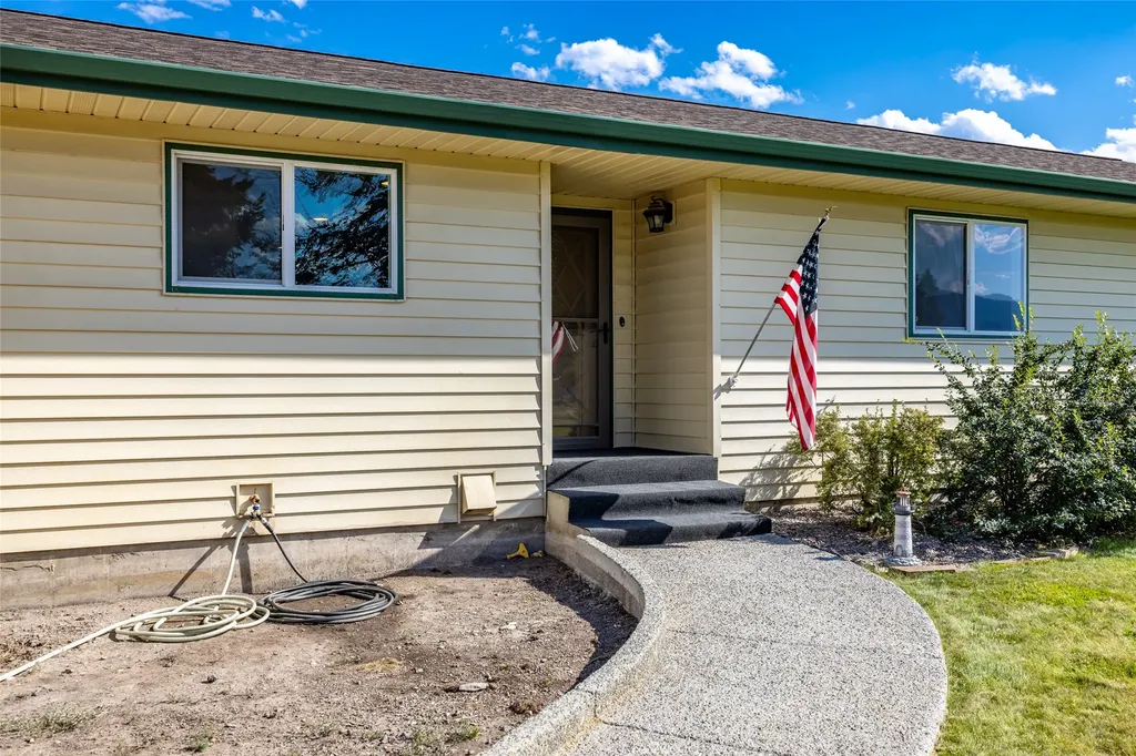192 Gray Lane Kalispell MT 59901