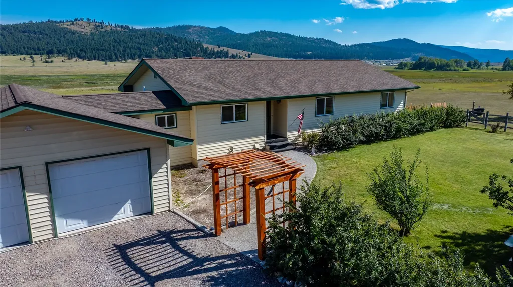 192 Gray Lane Kalispell MT 59901