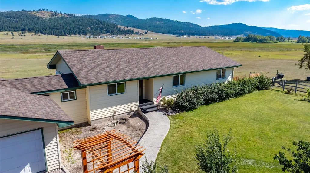 192 Gray Lane Kalispell MT 59901