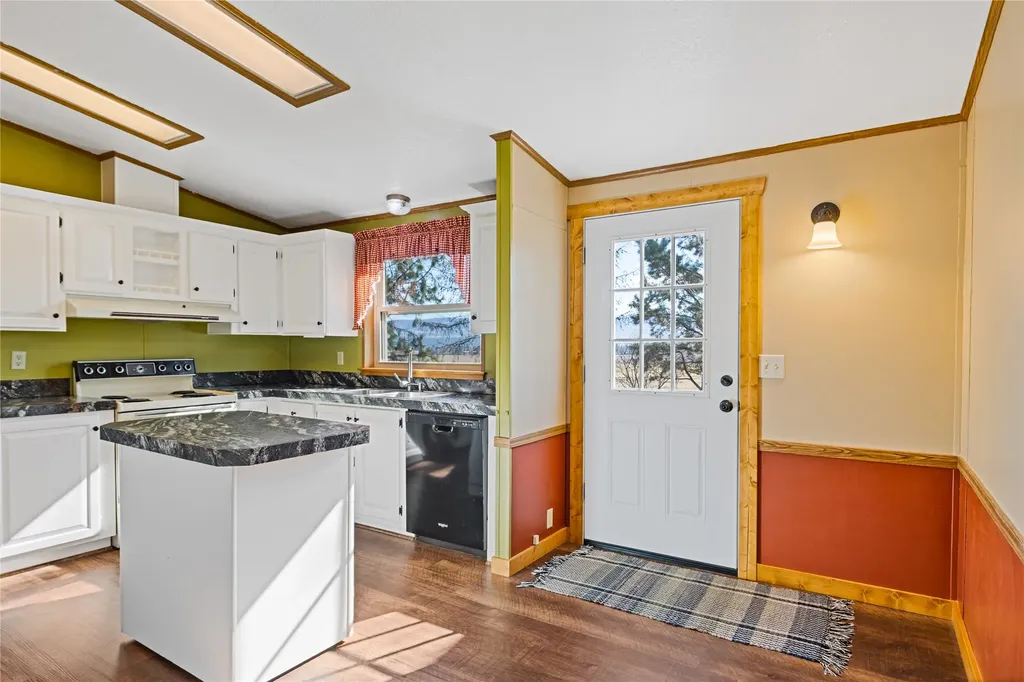 2736 Iroquois Trail Victor MT 59875
