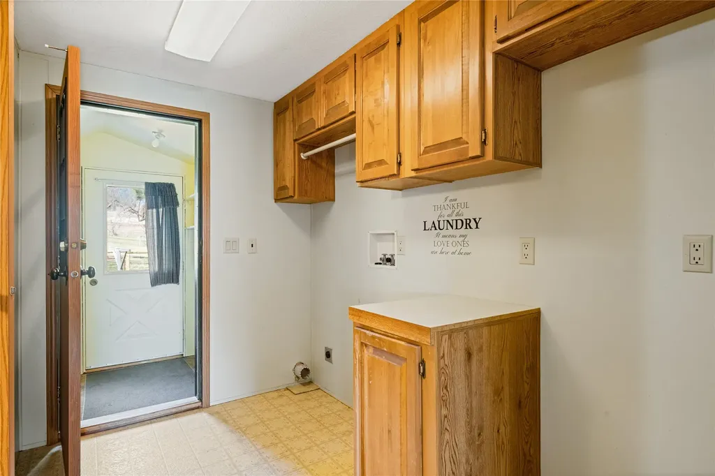 2736 Iroquois Trail Victor MT 59875