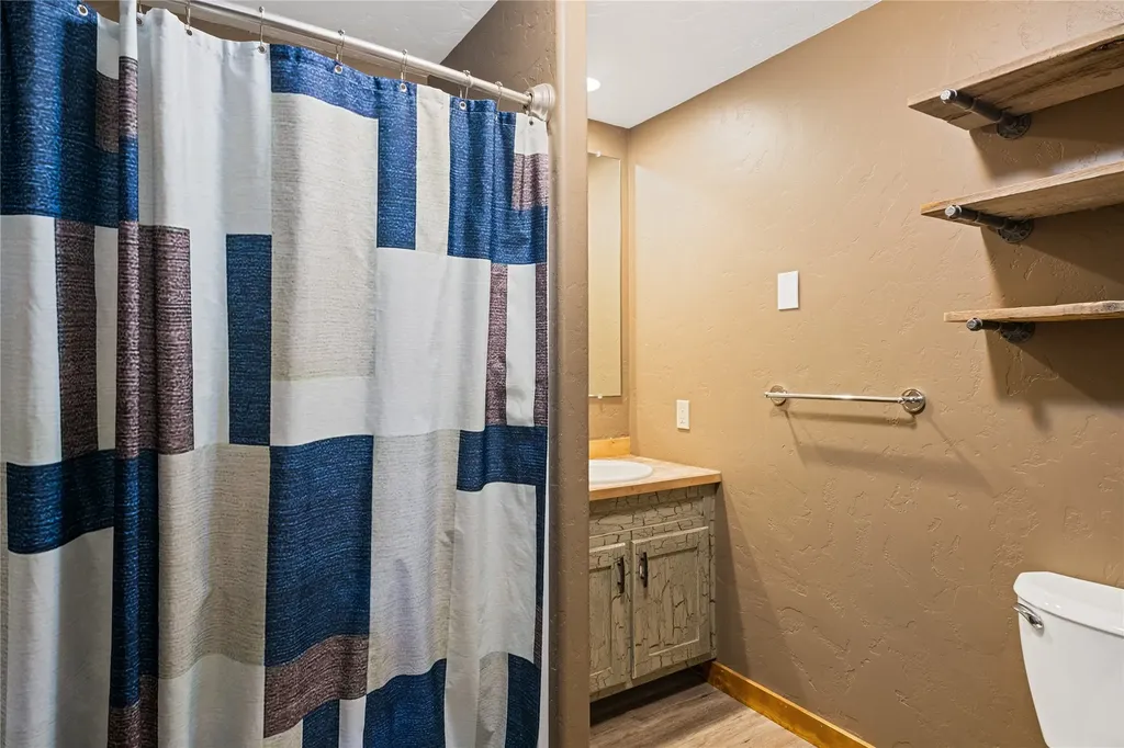 2736 Iroquois Trail Victor MT 59875