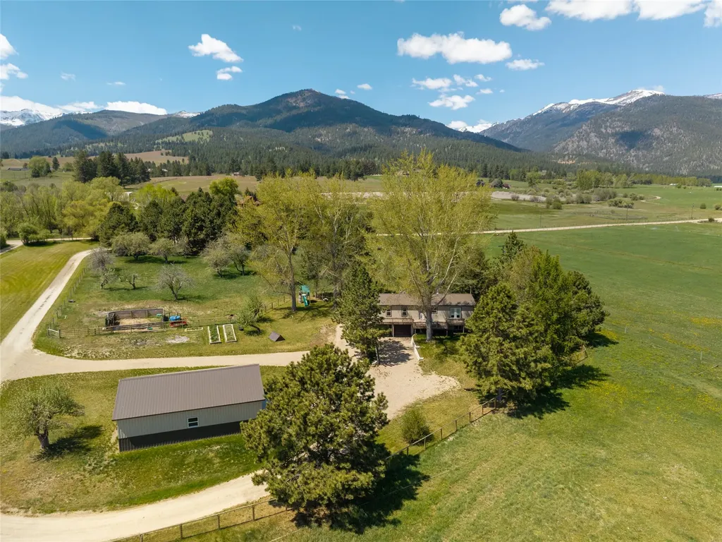 2736 Iroquois Trail Victor MT 59875