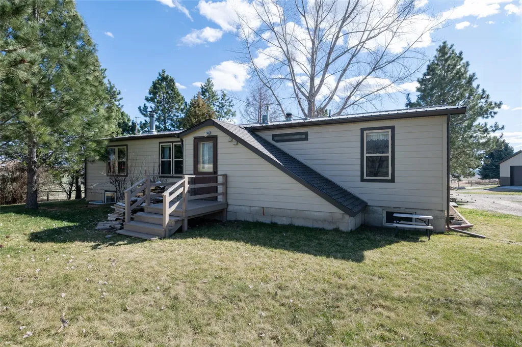 2736 Iroquois Trail Victor MT 59875
