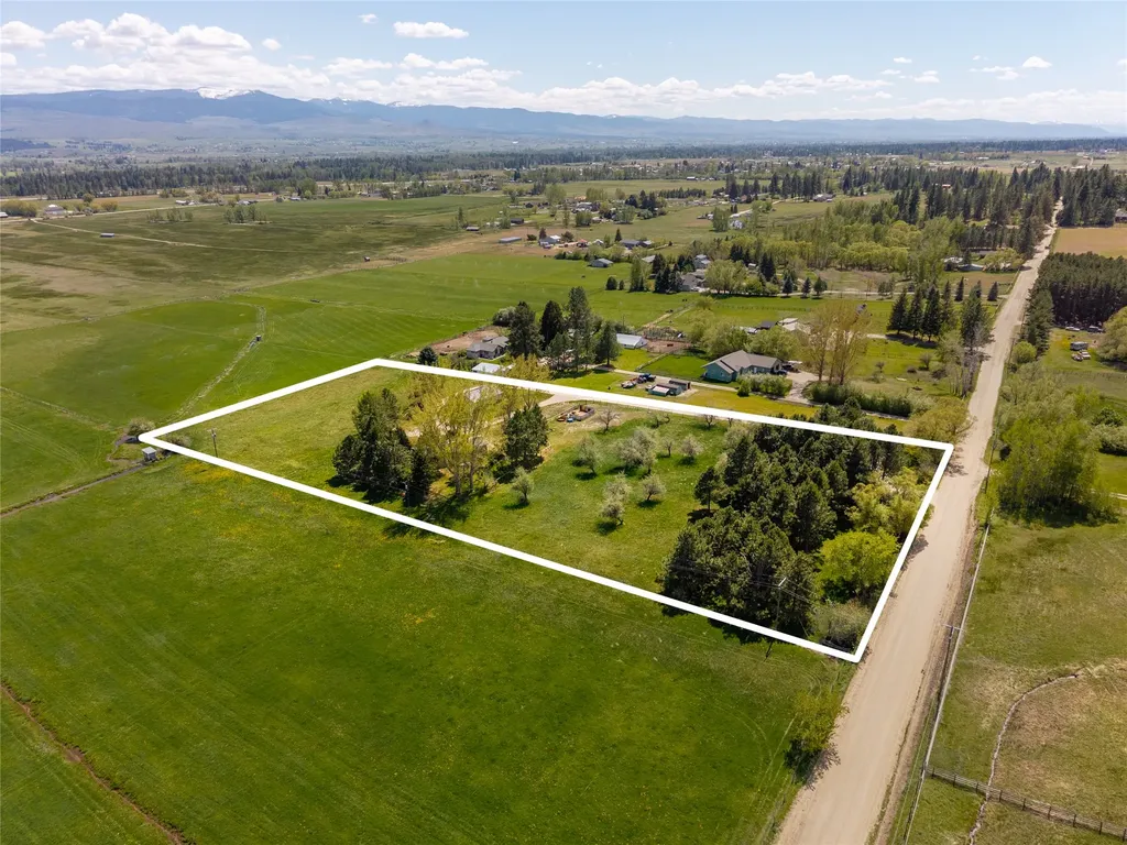 2736 Iroquois Trail Victor MT 59875