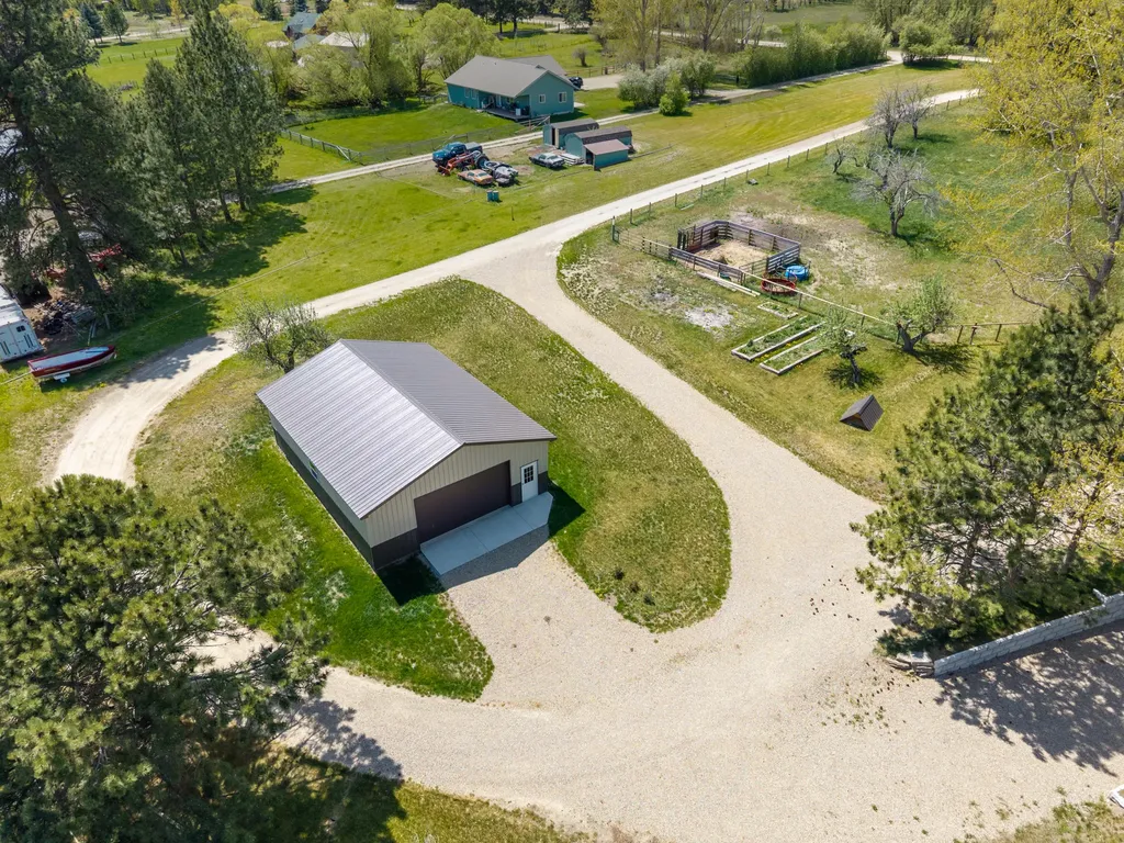 2736 Iroquois Trail Victor MT 59875