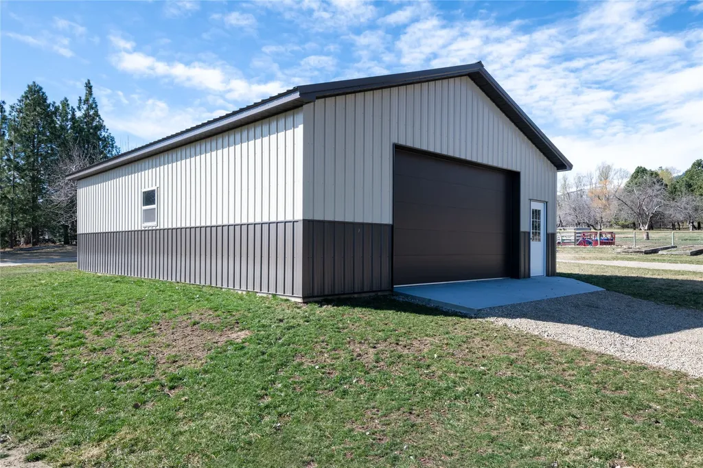 2736 Iroquois Trail Victor MT 59875