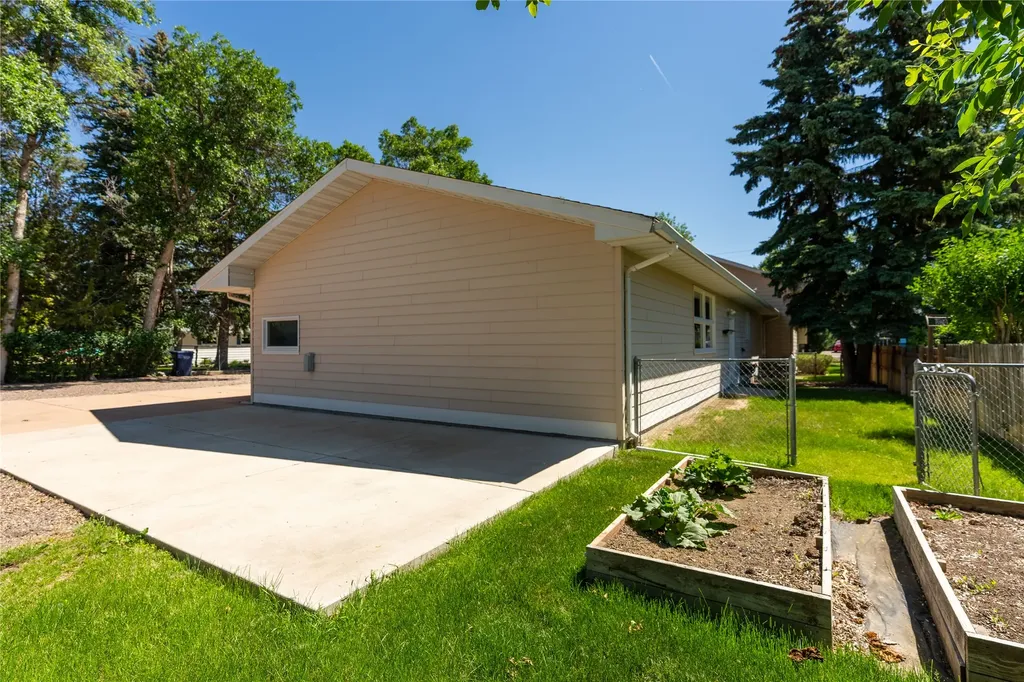 18 24th Street SW Great Falls MT 59404