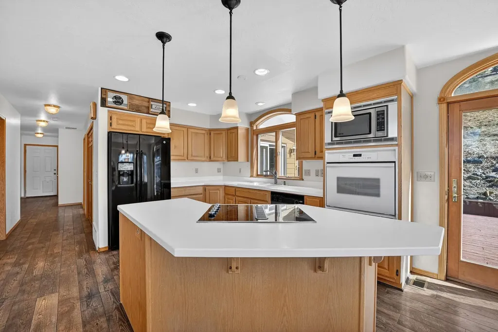 100 Mountain Circle Eureka MT 59917