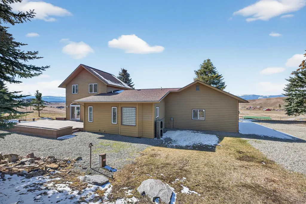 100 Mountain Circle Eureka MT 59917