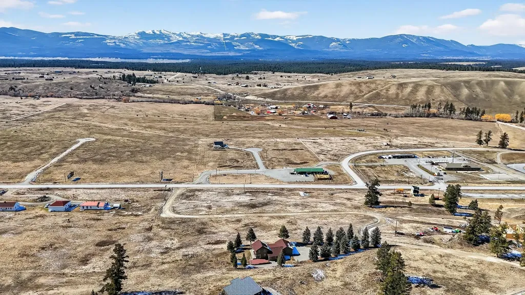 100 Mountain Circle Eureka MT 59917